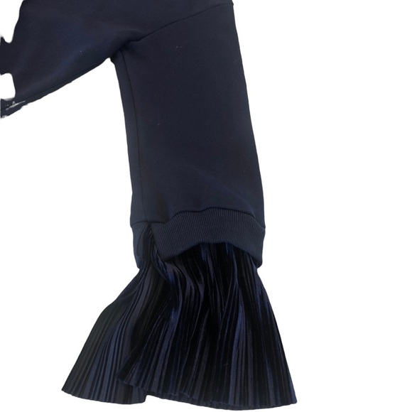J.O.A Los Angeles Navy Blue V-neck Dressy Sweatshirt Pleated Cuffs Top Medium - Picture 6 of 8